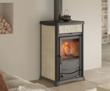 Brændeovn med vandtank